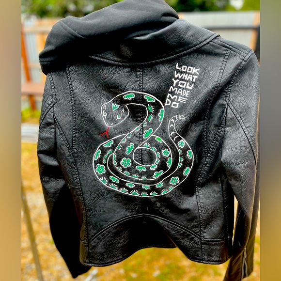 Swift Inspired Hooded Leather Jacket - Picture 12 of 15